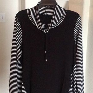 Black with bl/wh striped sleeves, collar and side
